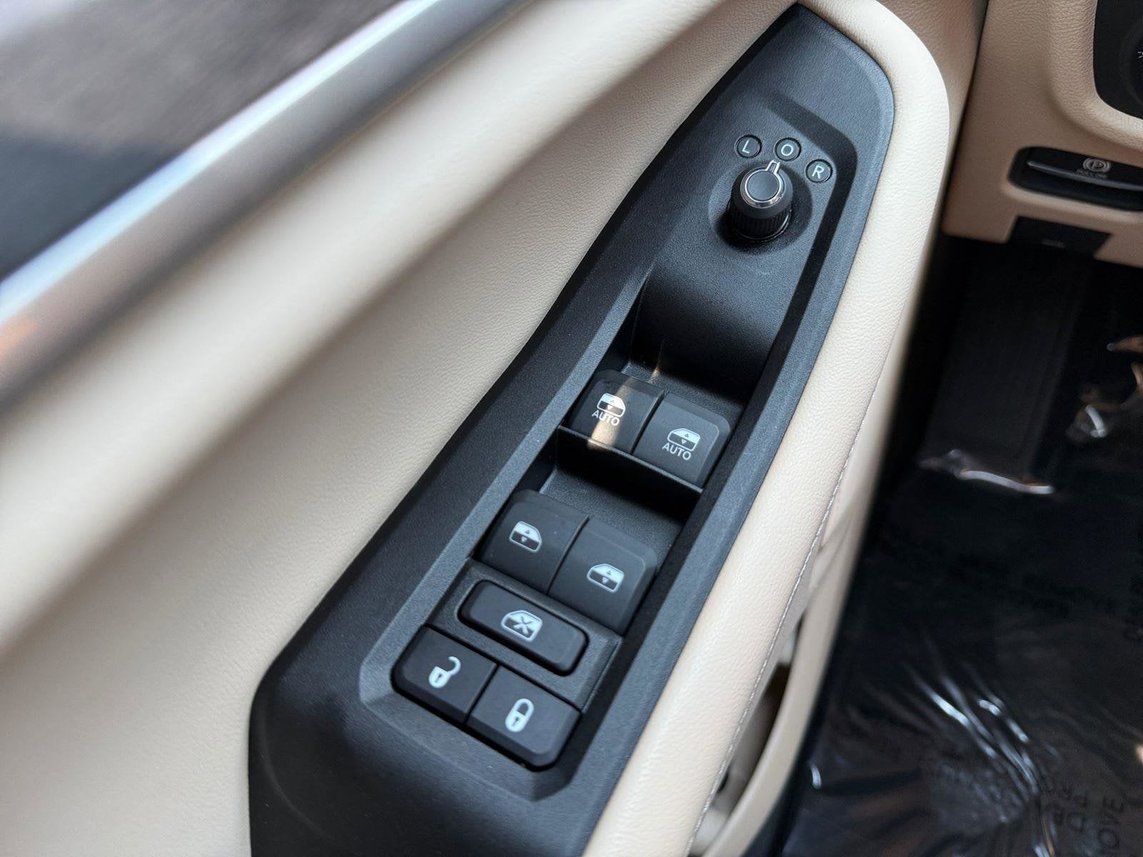 2024 Jeep Grand Cherokee L Base