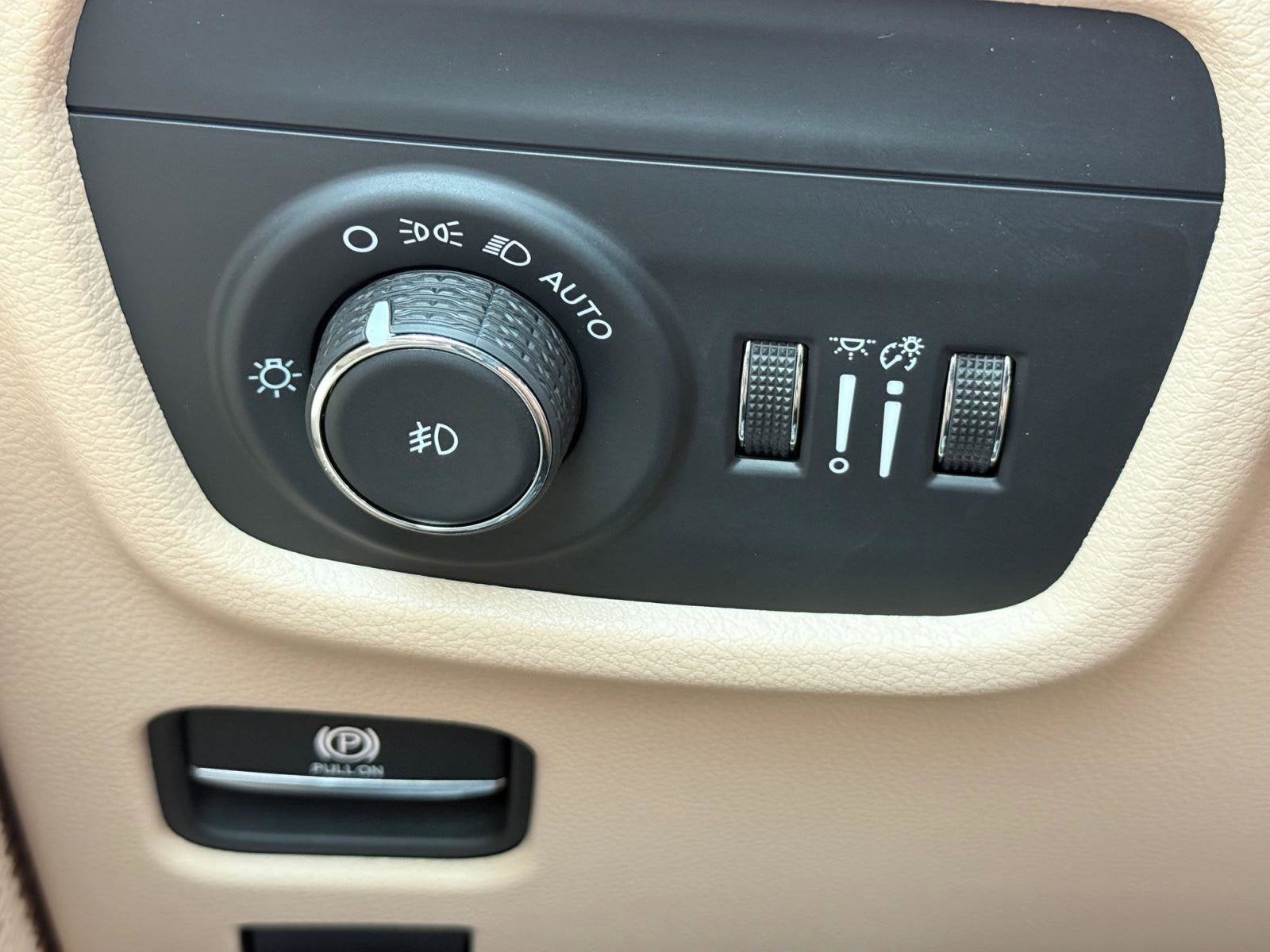 2024 Jeep Grand Cherokee L Base