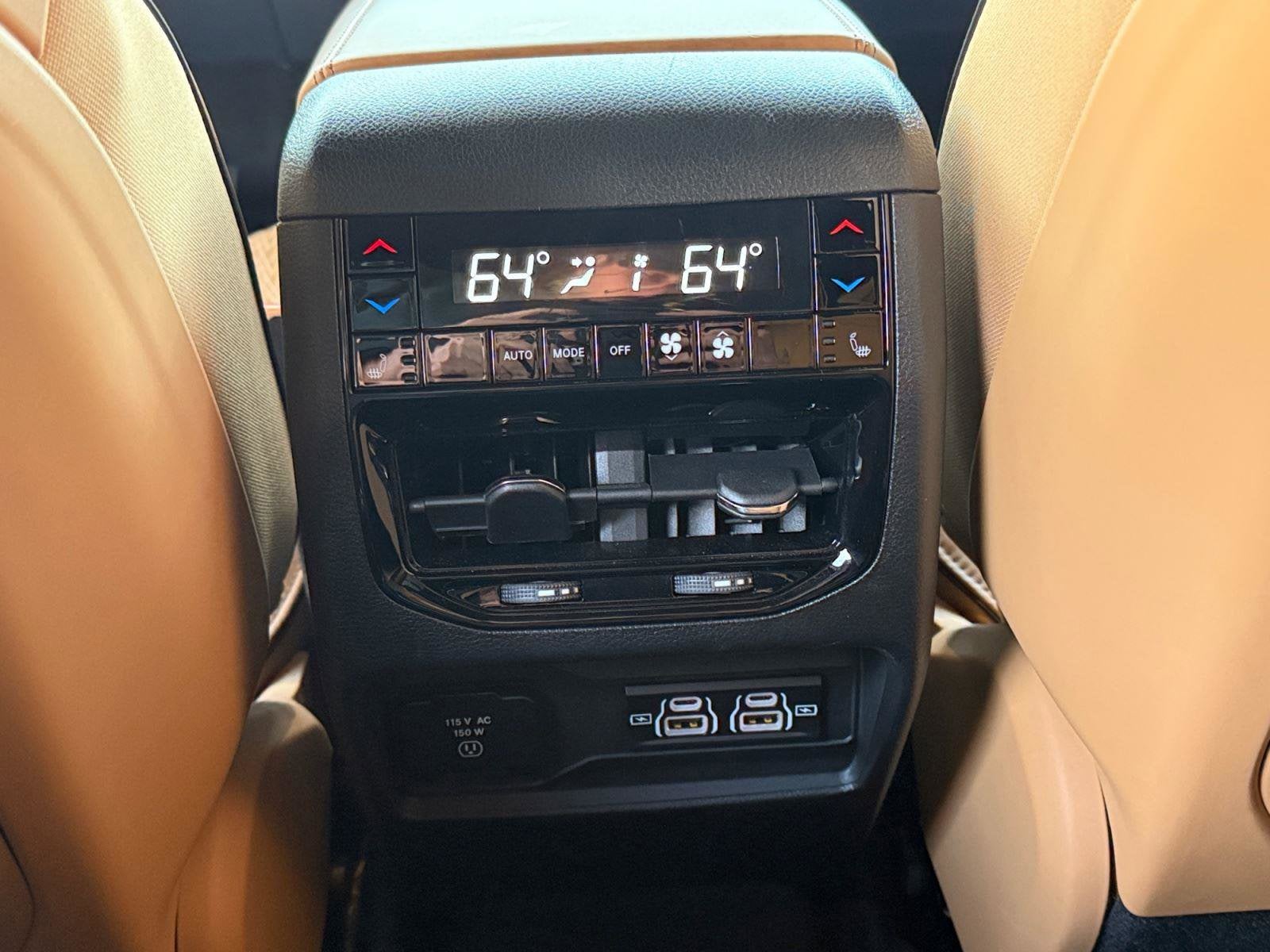 2023 Jeep Grand Cherokee L Base