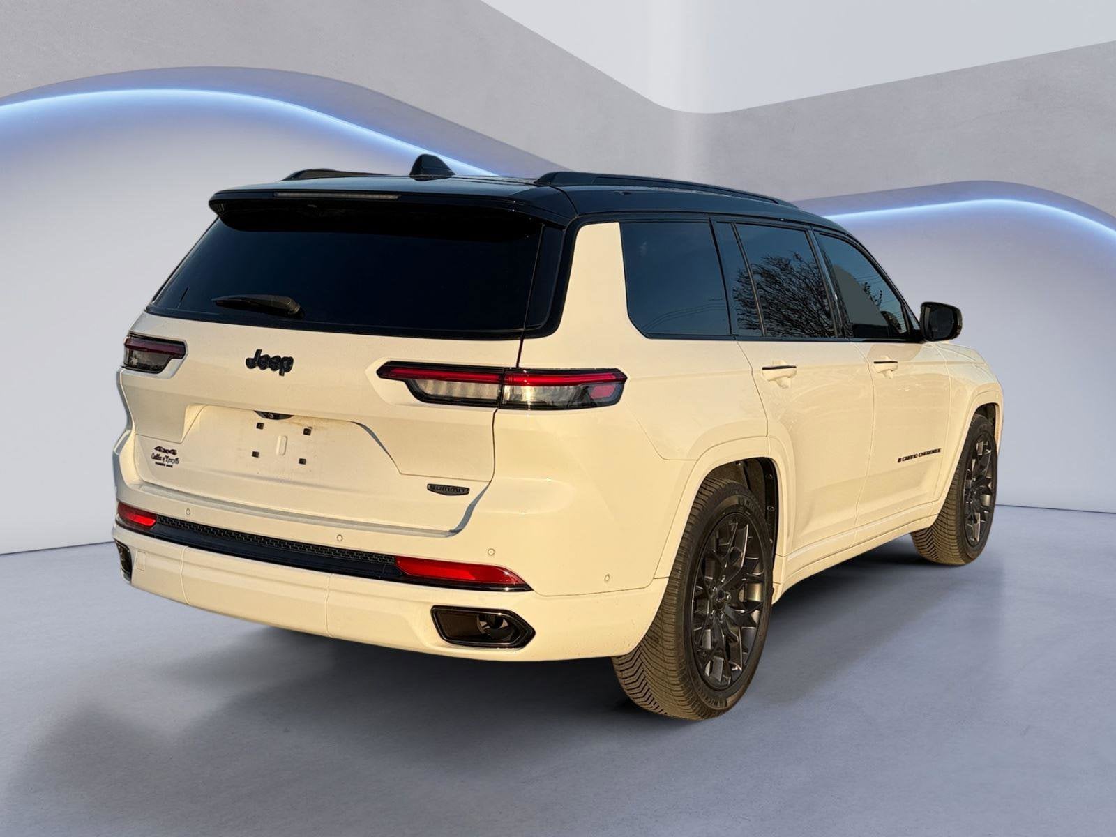 2023 Jeep Grand Cherokee L Base