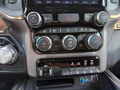 2022 RAM 1500 Longhorn 4x4 Crew Cab 5'7" Box