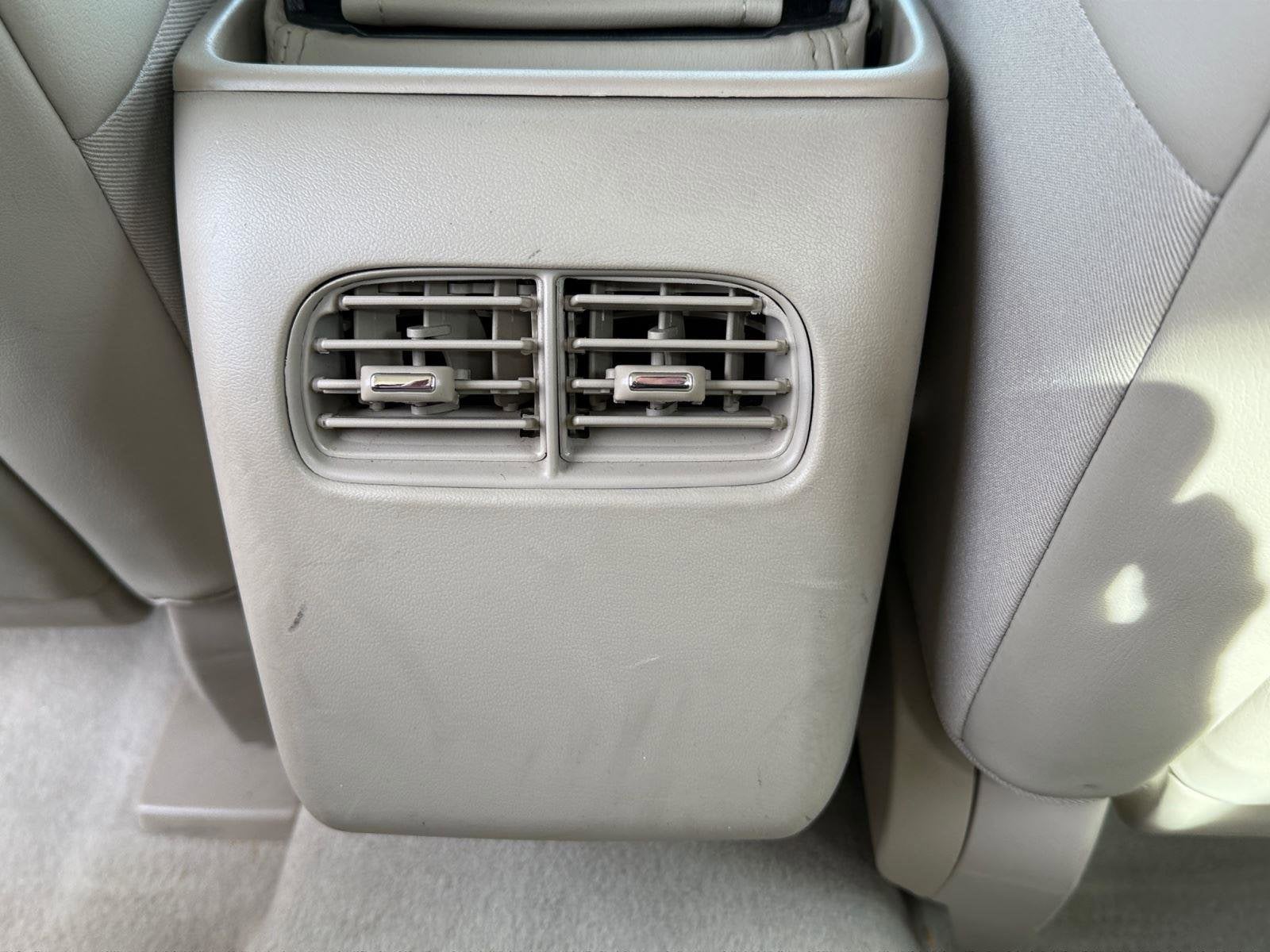 2009 Cadillac DTS Base