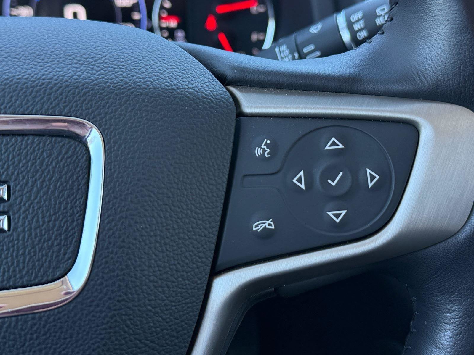 2021 GMC Acadia Base