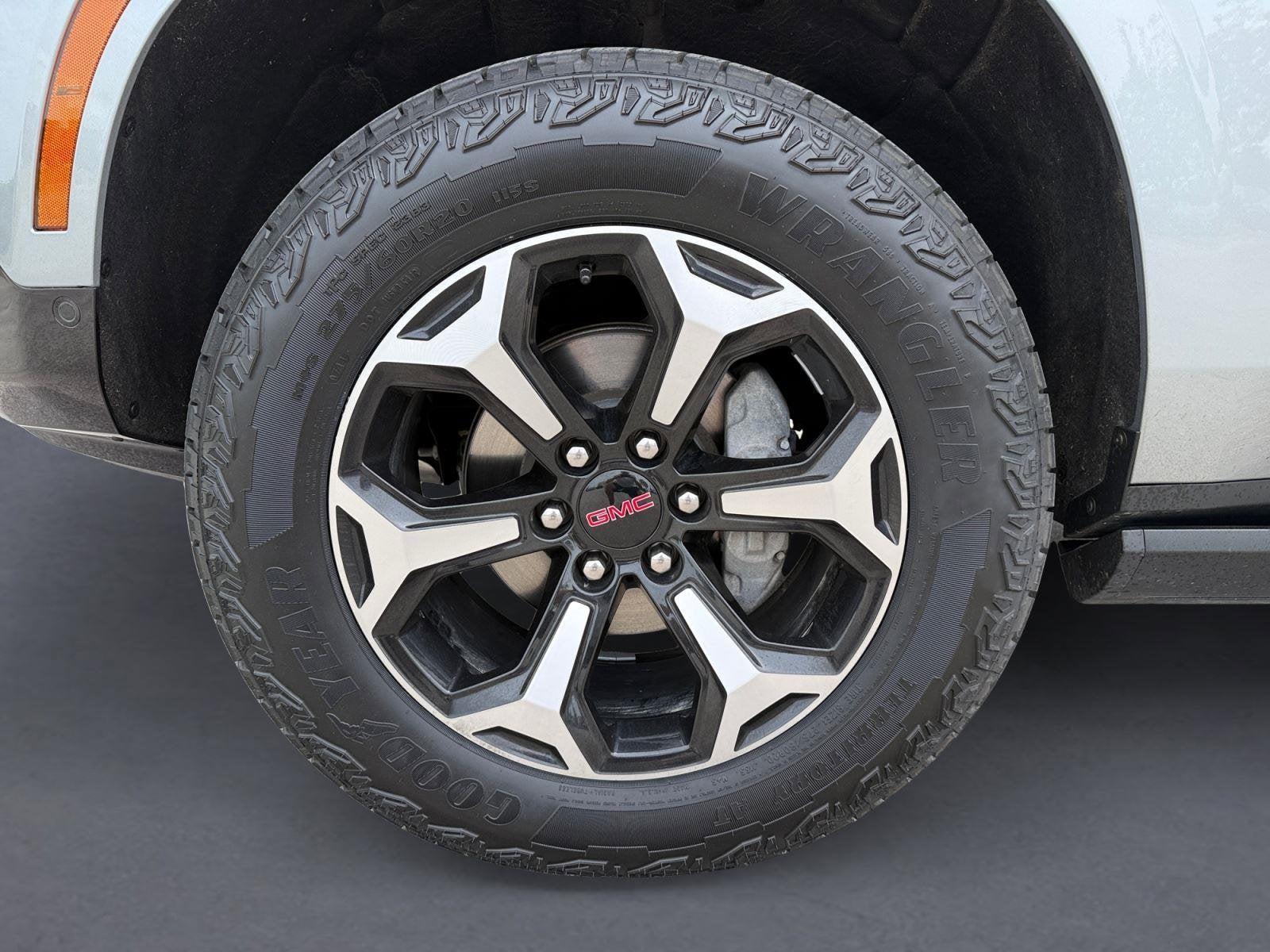 2025 GMC Yukon Base