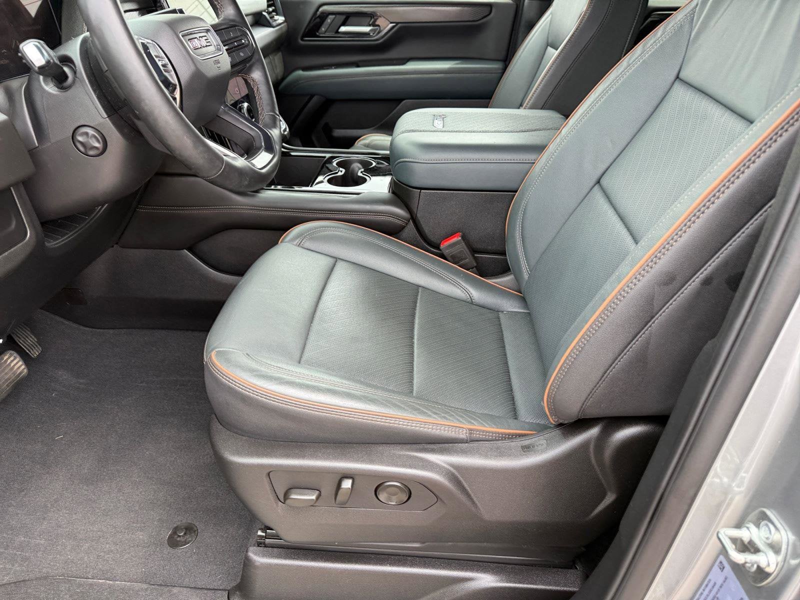 2025 GMC Yukon Base