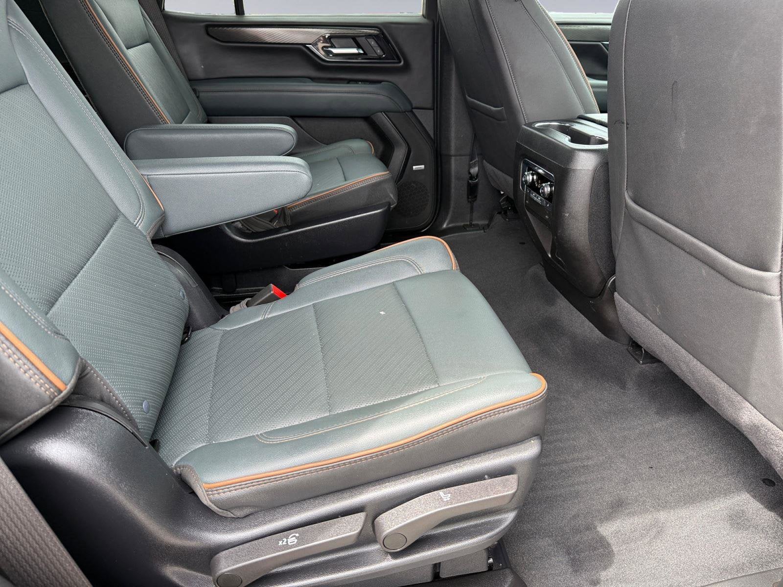 2025 GMC Yukon Base