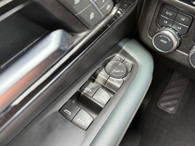 2025 GMC Yukon Base