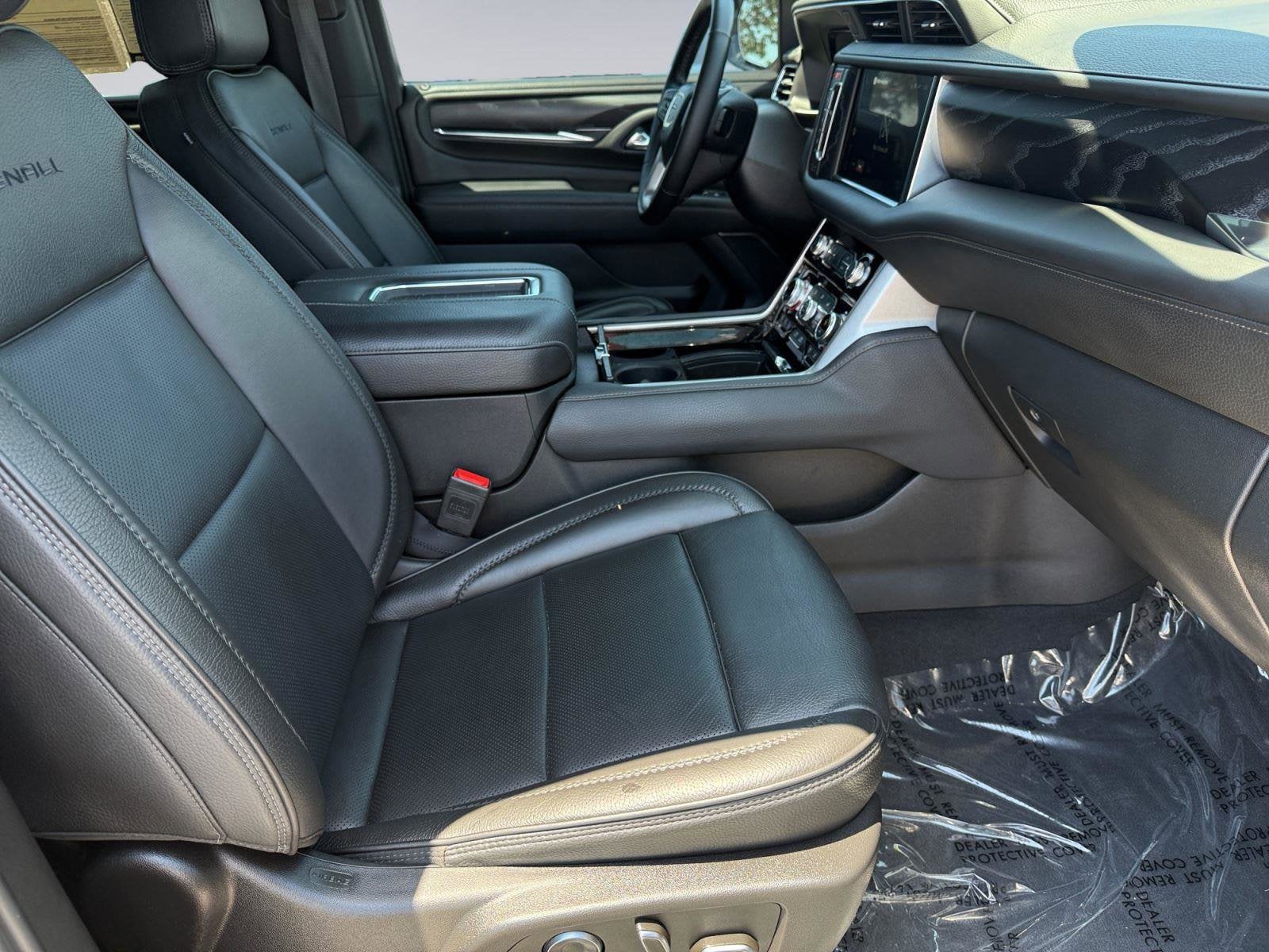 2024 GMC Yukon Base