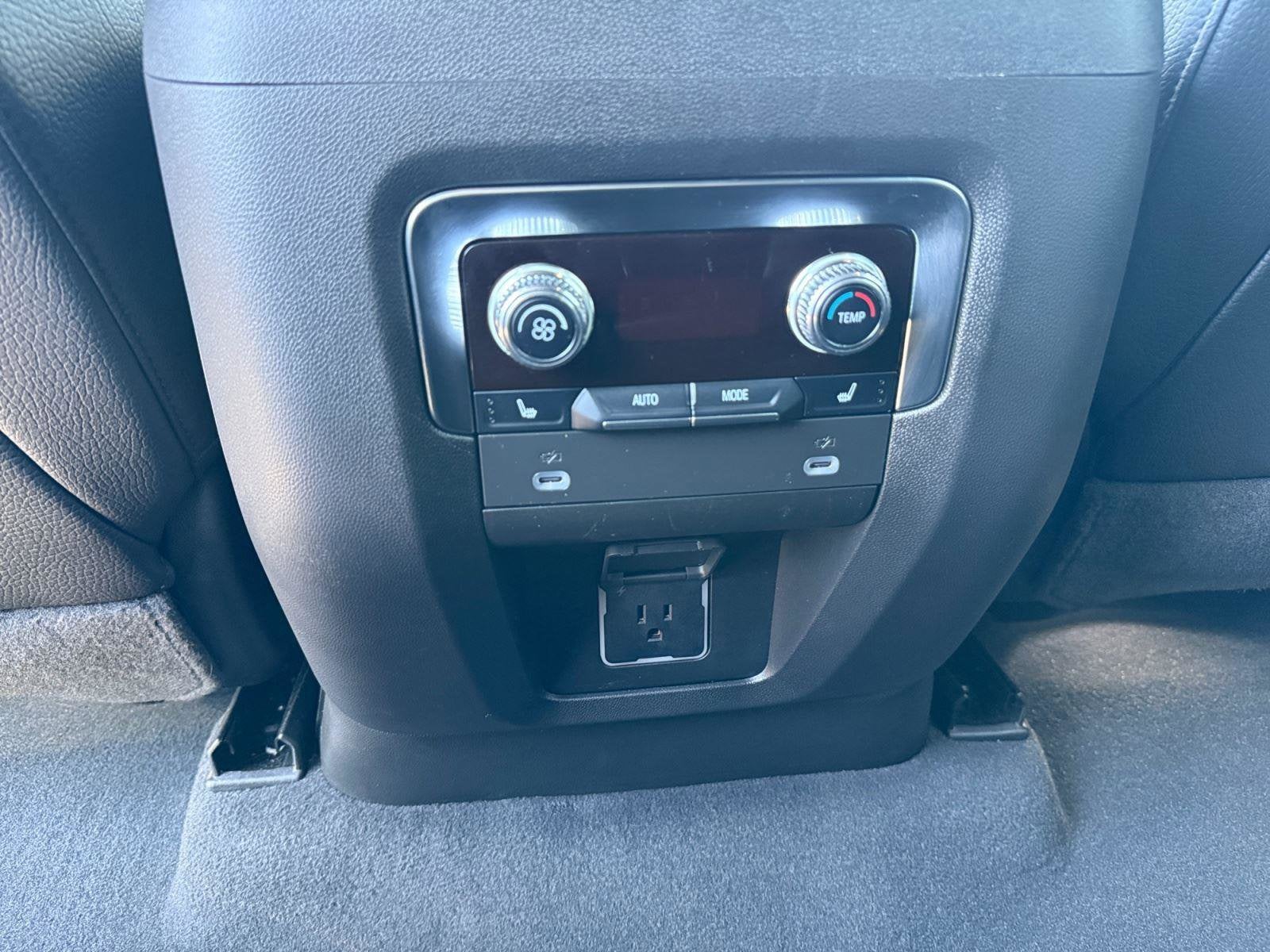 2024 GMC Yukon Base
