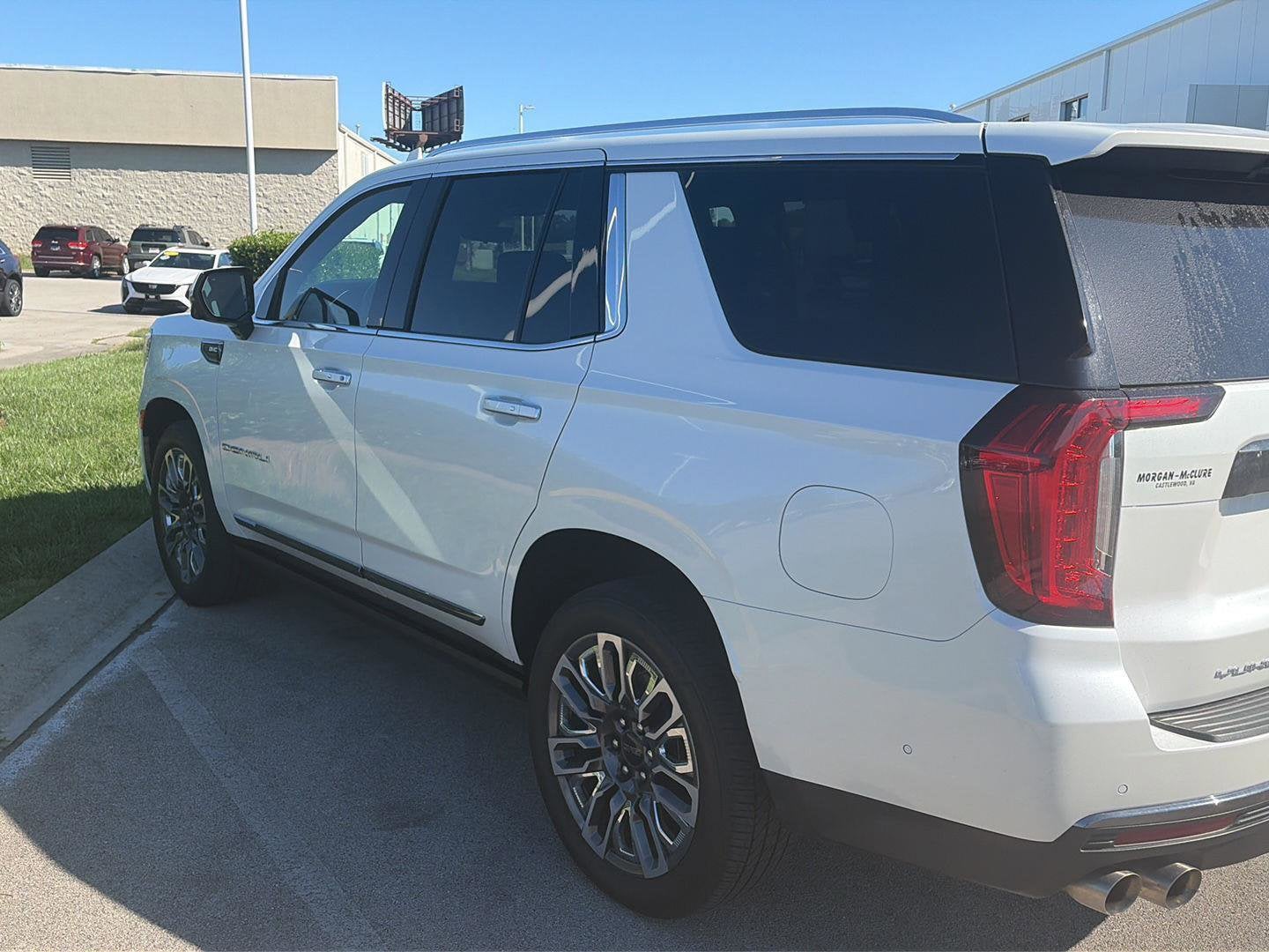 2024 GMC Yukon Base
