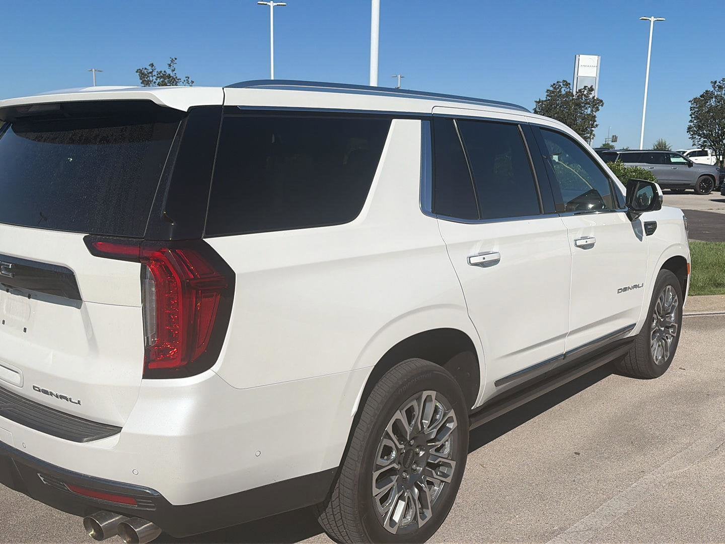 2024 GMC Yukon Base