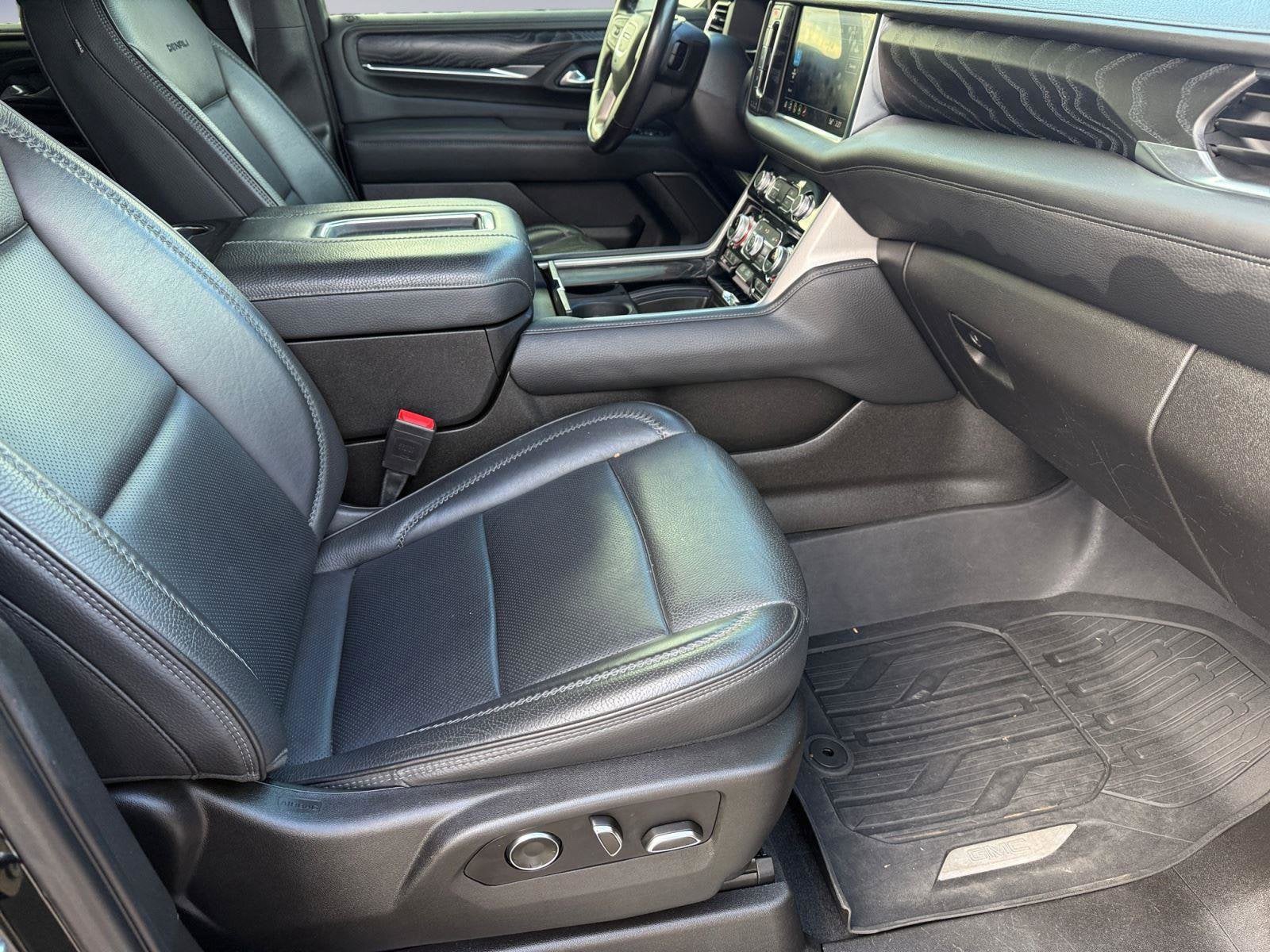 2021 GMC Yukon XL Base