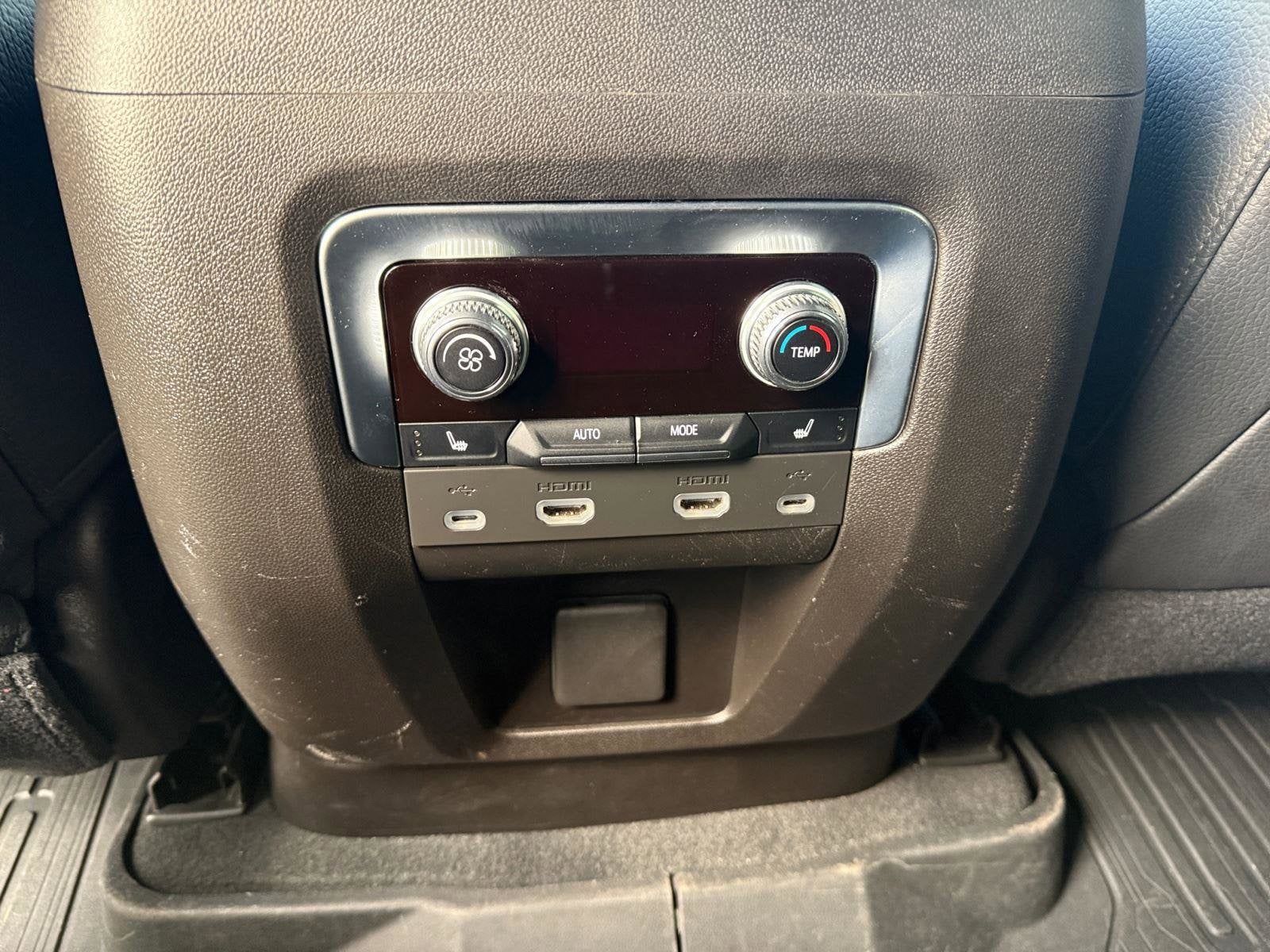 2021 GMC Yukon XL Base