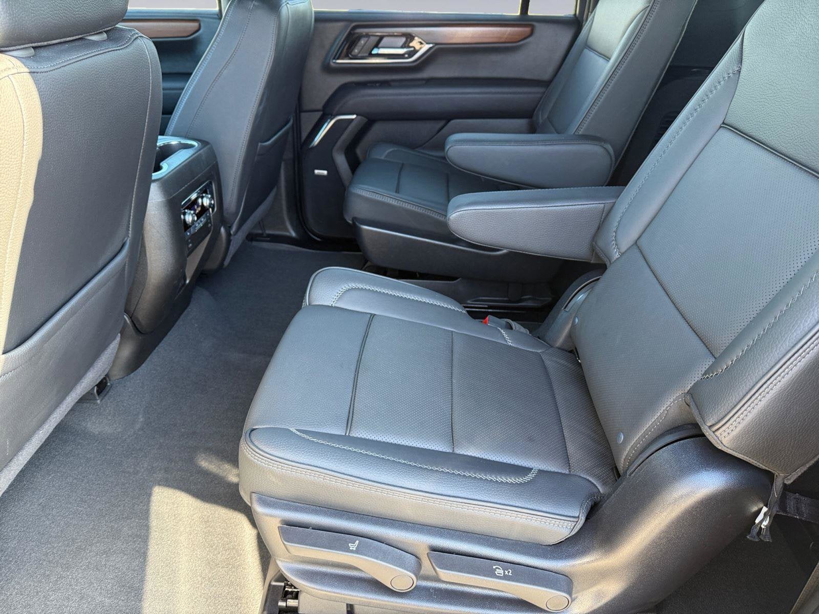 2025 GMC Yukon XL Base