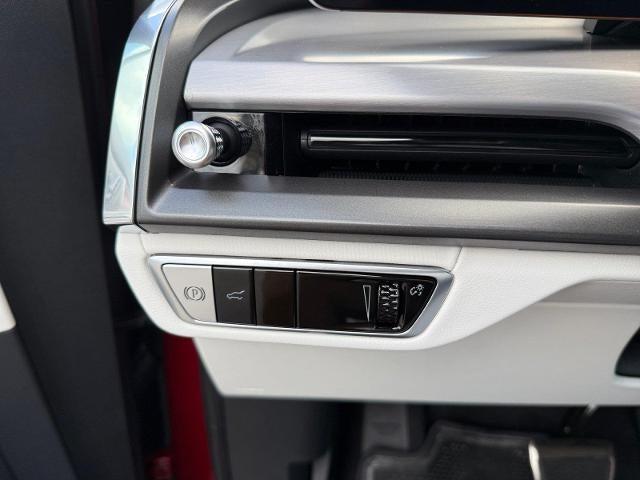 2027 Cadillac VISTIQ Luxury