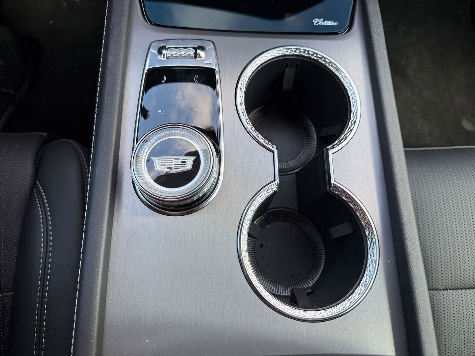 2026 Cadillac VISTIQ Luxury