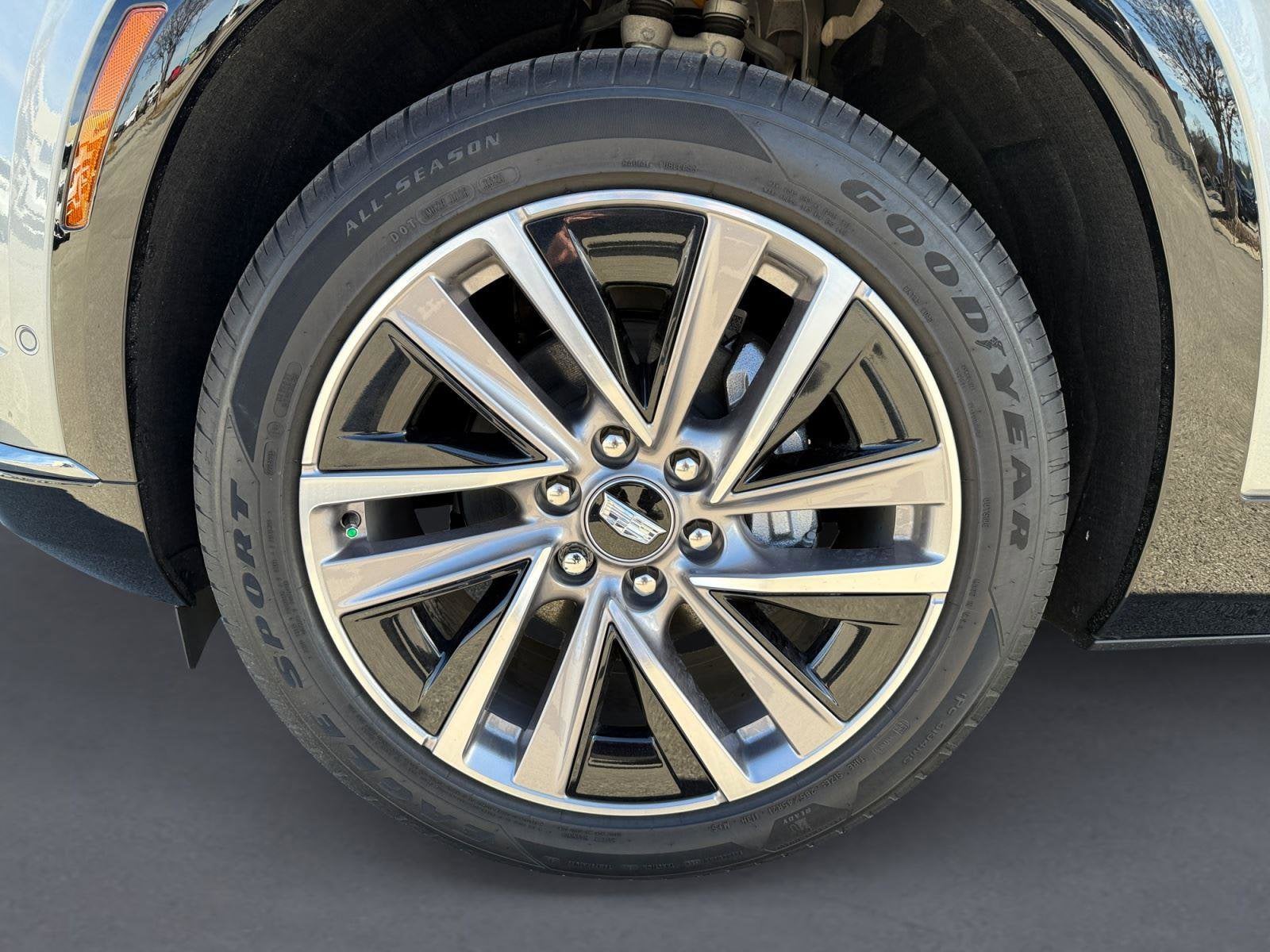 2026 Cadillac VISTIQ Sport