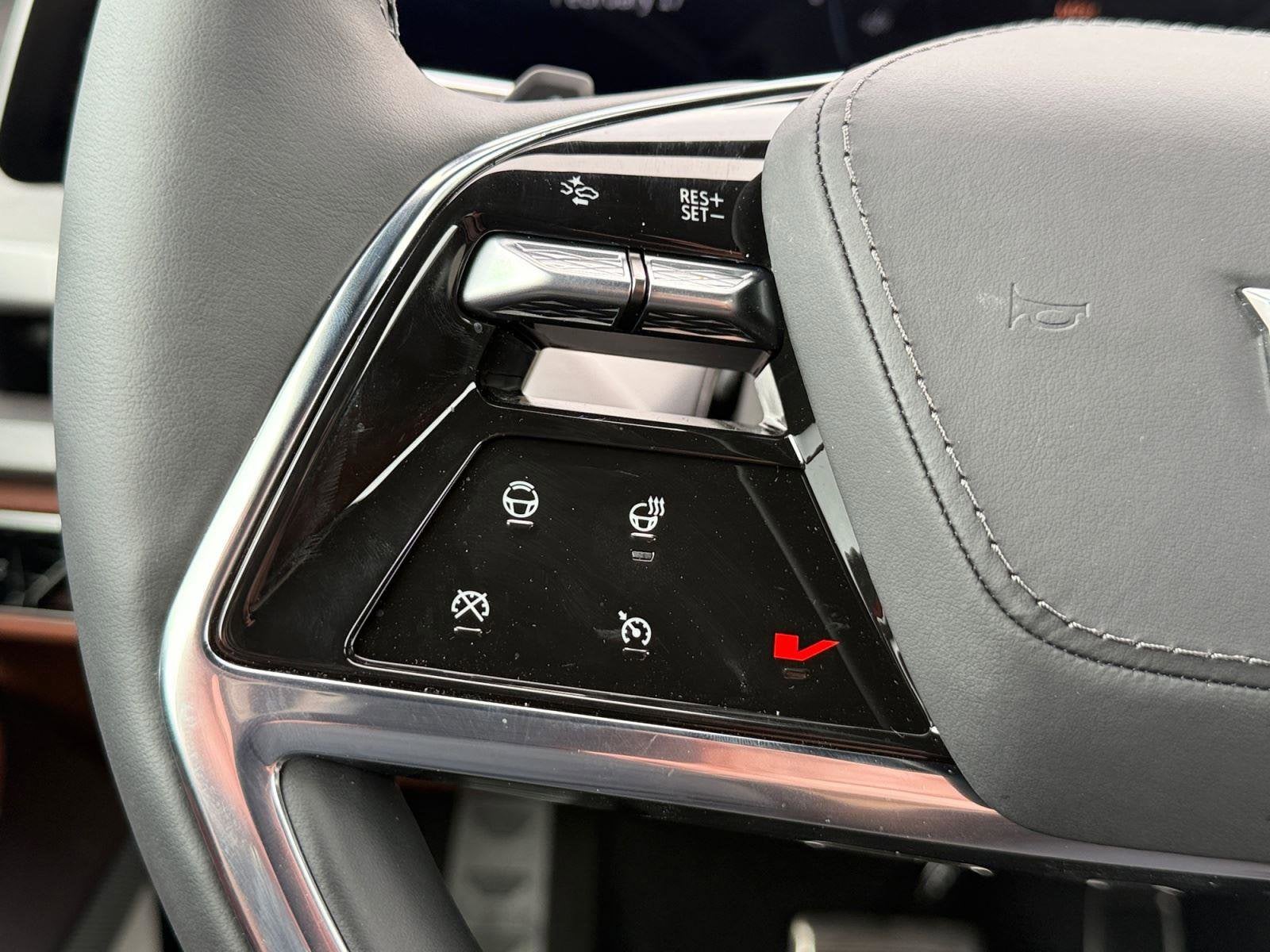 2026 Cadillac VISTIQ Platinum