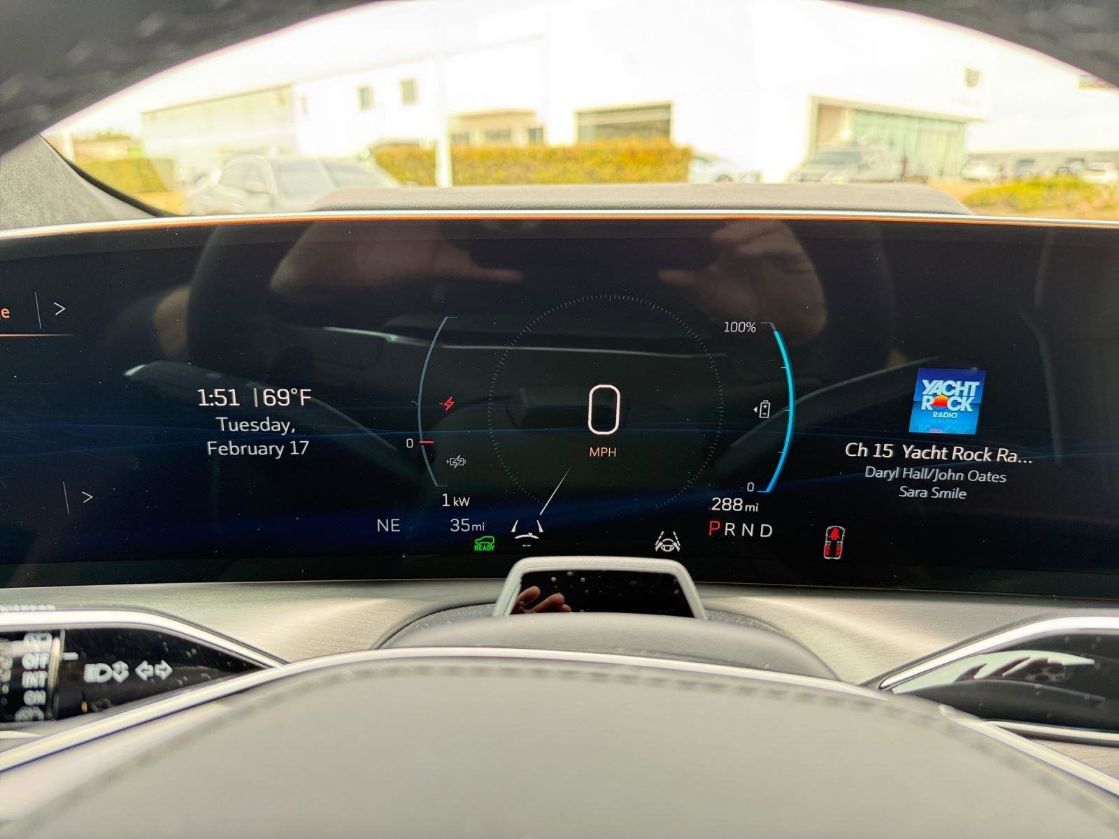 2026 Cadillac VISTIQ Platinum