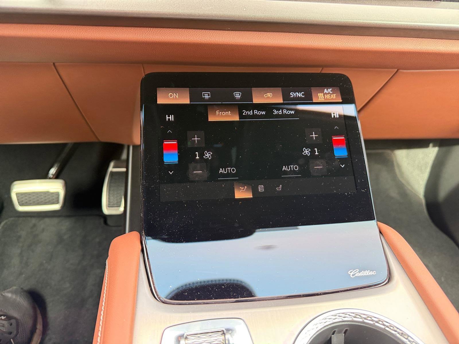 2026 Cadillac VISTIQ Platinum