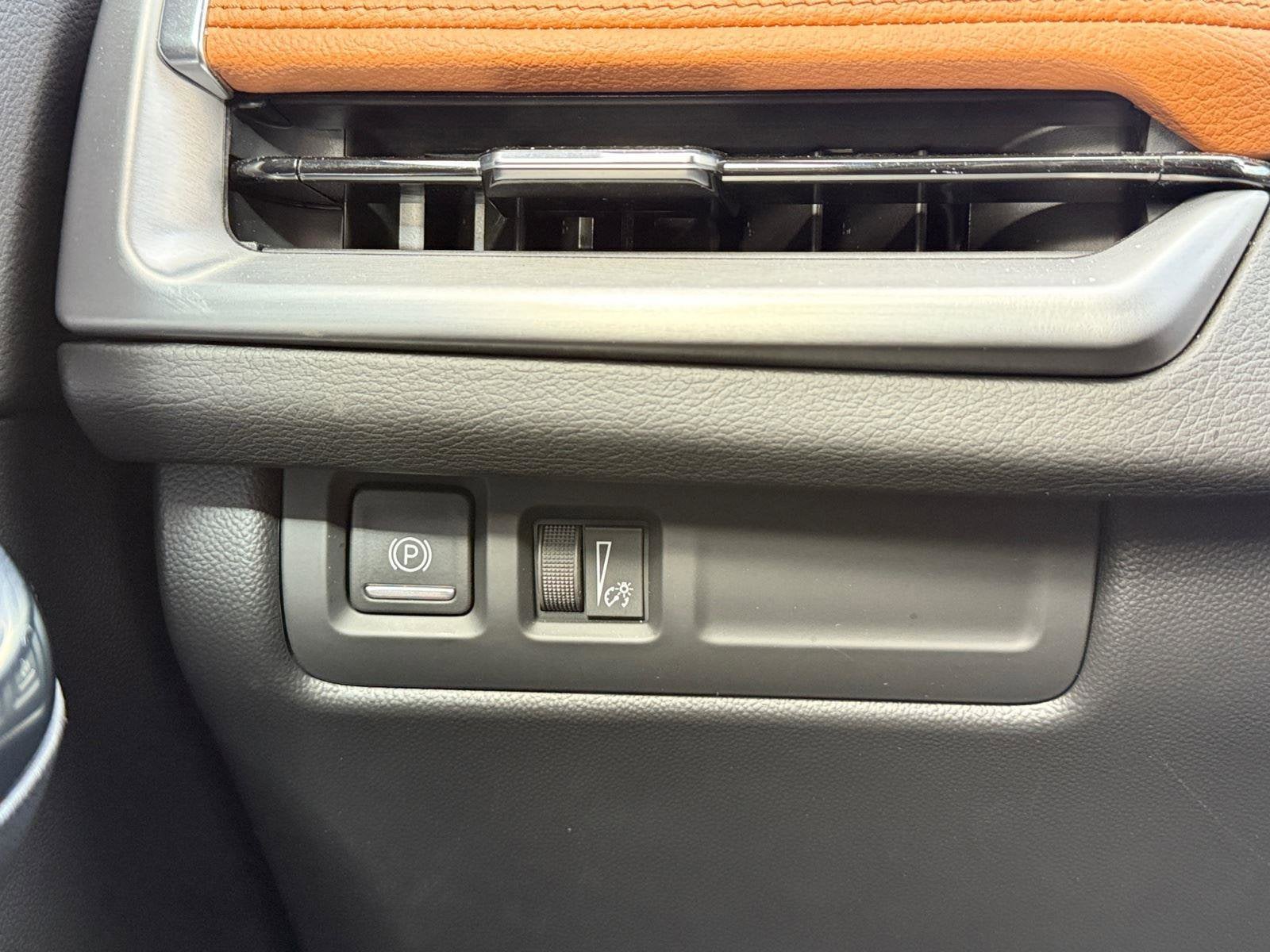 2025 Cadillac XT4 Base