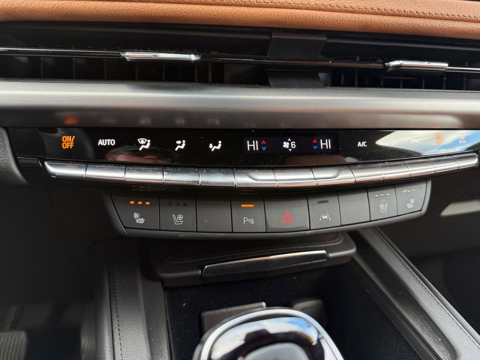 2025 Cadillac XT4 Base