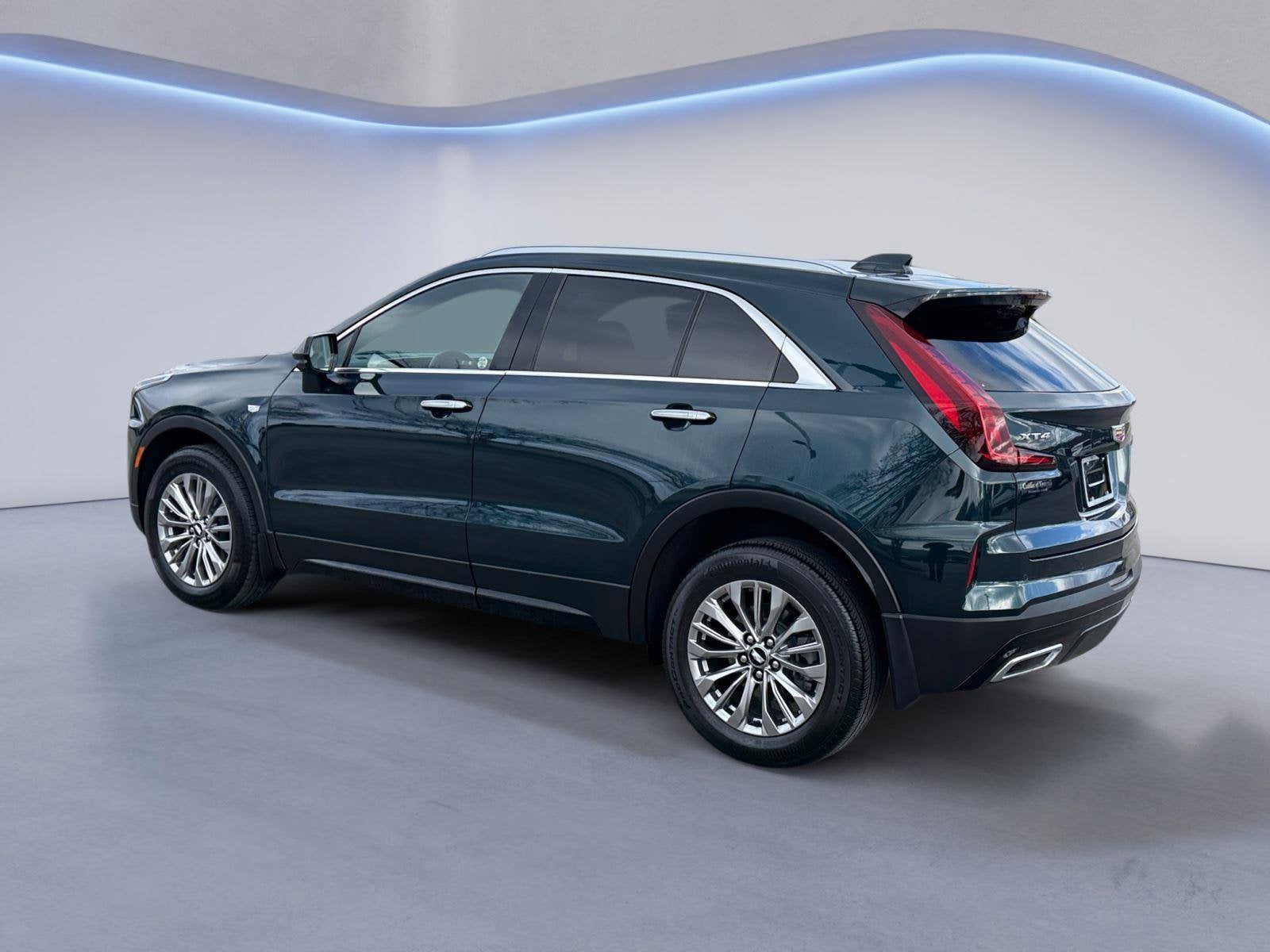 2025 Cadillac XT4 Base