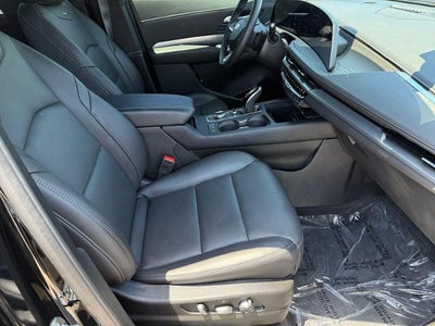2025 Cadillac XT4 FWD 4dr Premium Luxury