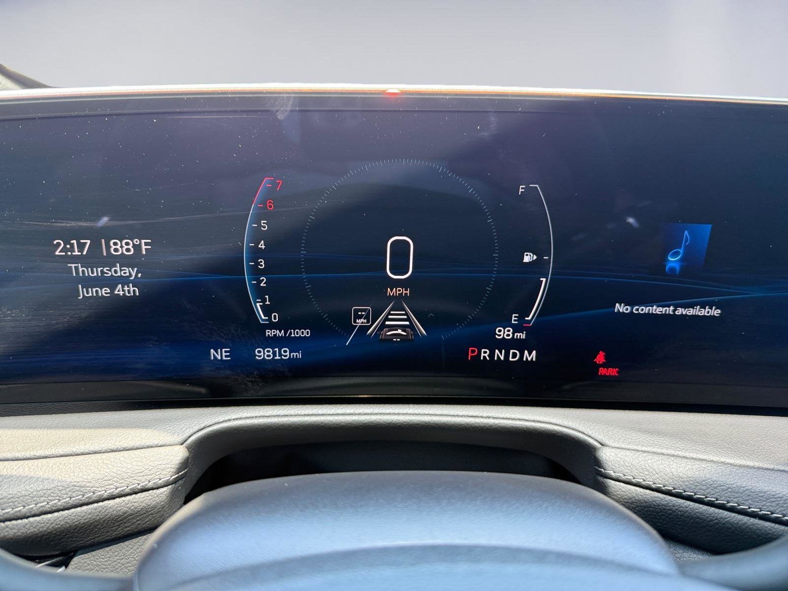 2025 Cadillac XT4 FWD 4dr Premium Luxury