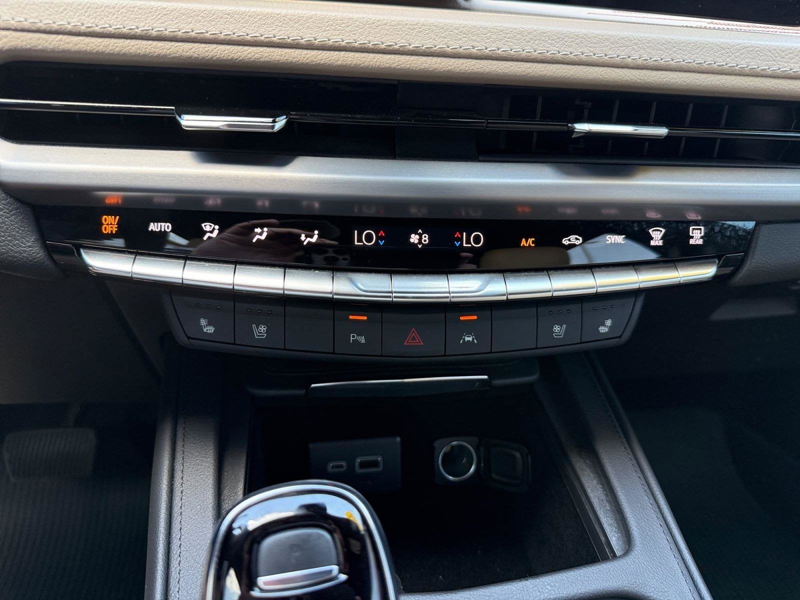 2024 Cadillac XT4 Base