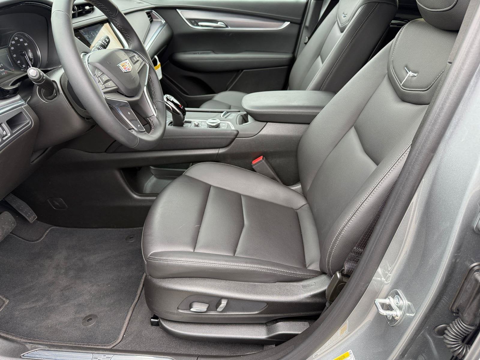 2025 Cadillac XT5 Luxury