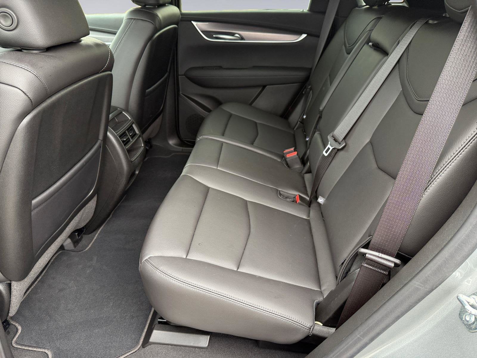 2025 Cadillac XT5 Luxury