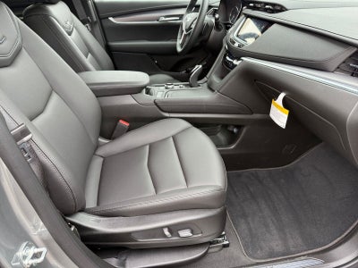 2025 Cadillac XT5 Luxury