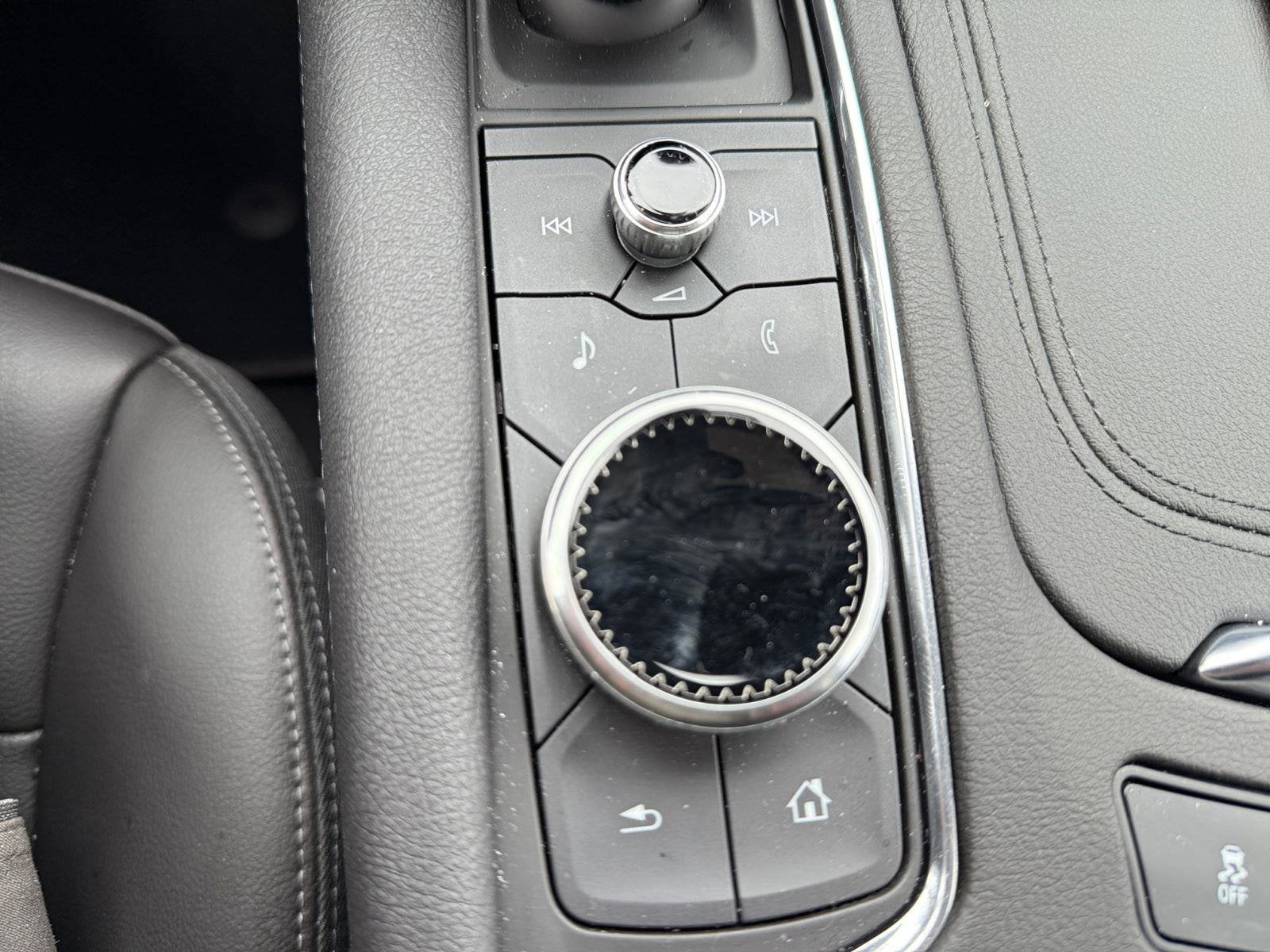 2025 Cadillac XT5 Luxury