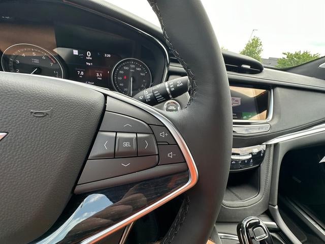 2025 Cadillac XT5 Premium Luxury