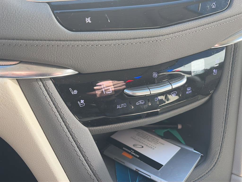 2023 Cadillac XT5 Base