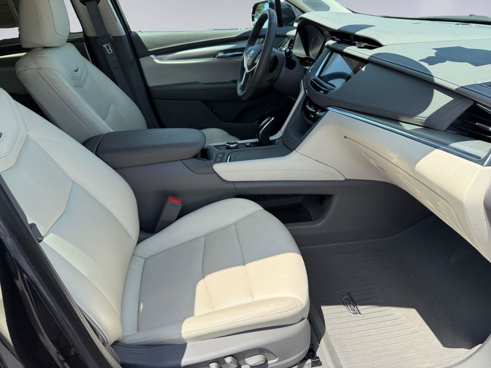 2023 Cadillac XT5 Base