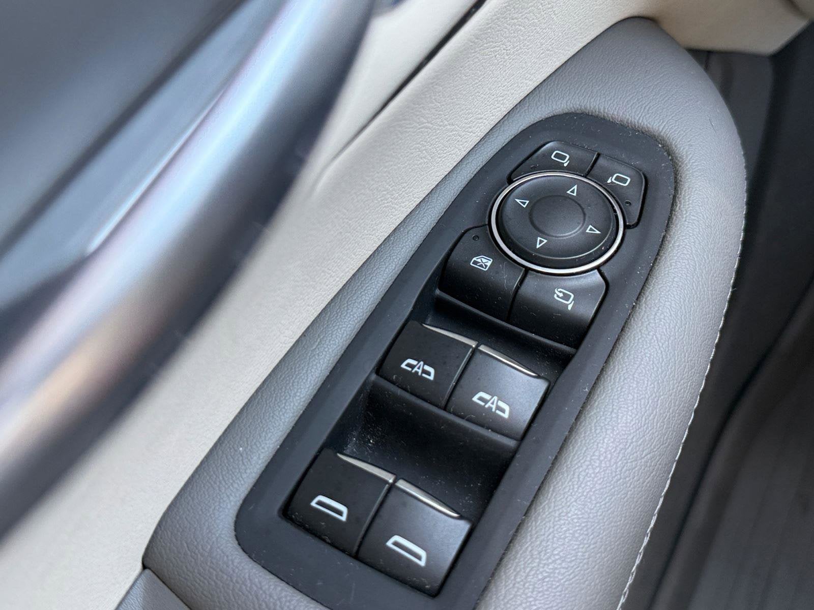 2023 Cadillac XT5 Base