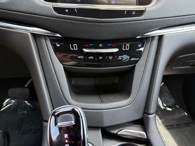 2022 Cadillac XT5 AWD Premium Luxury