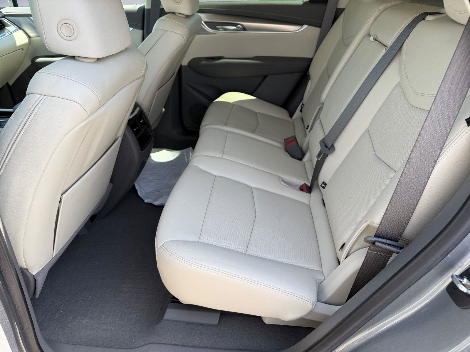 2023 Cadillac XT5 Base