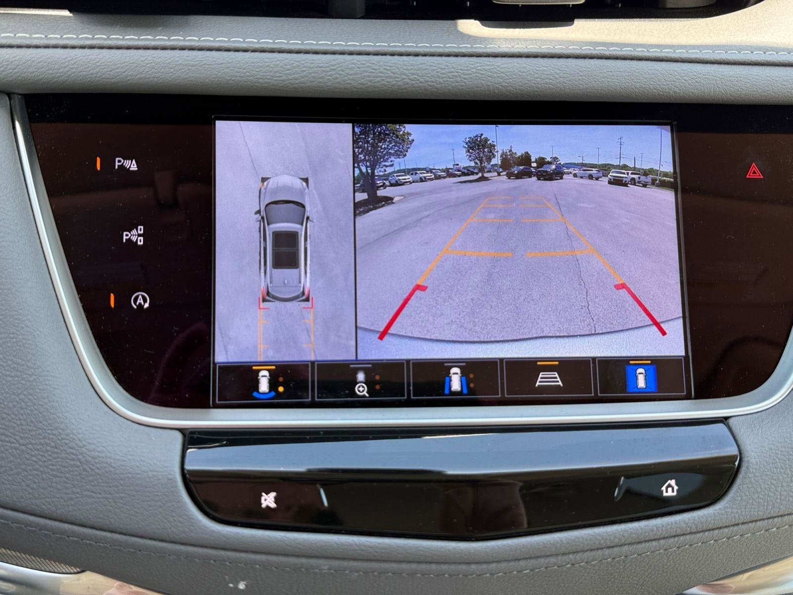 2023 Cadillac XT5 Base