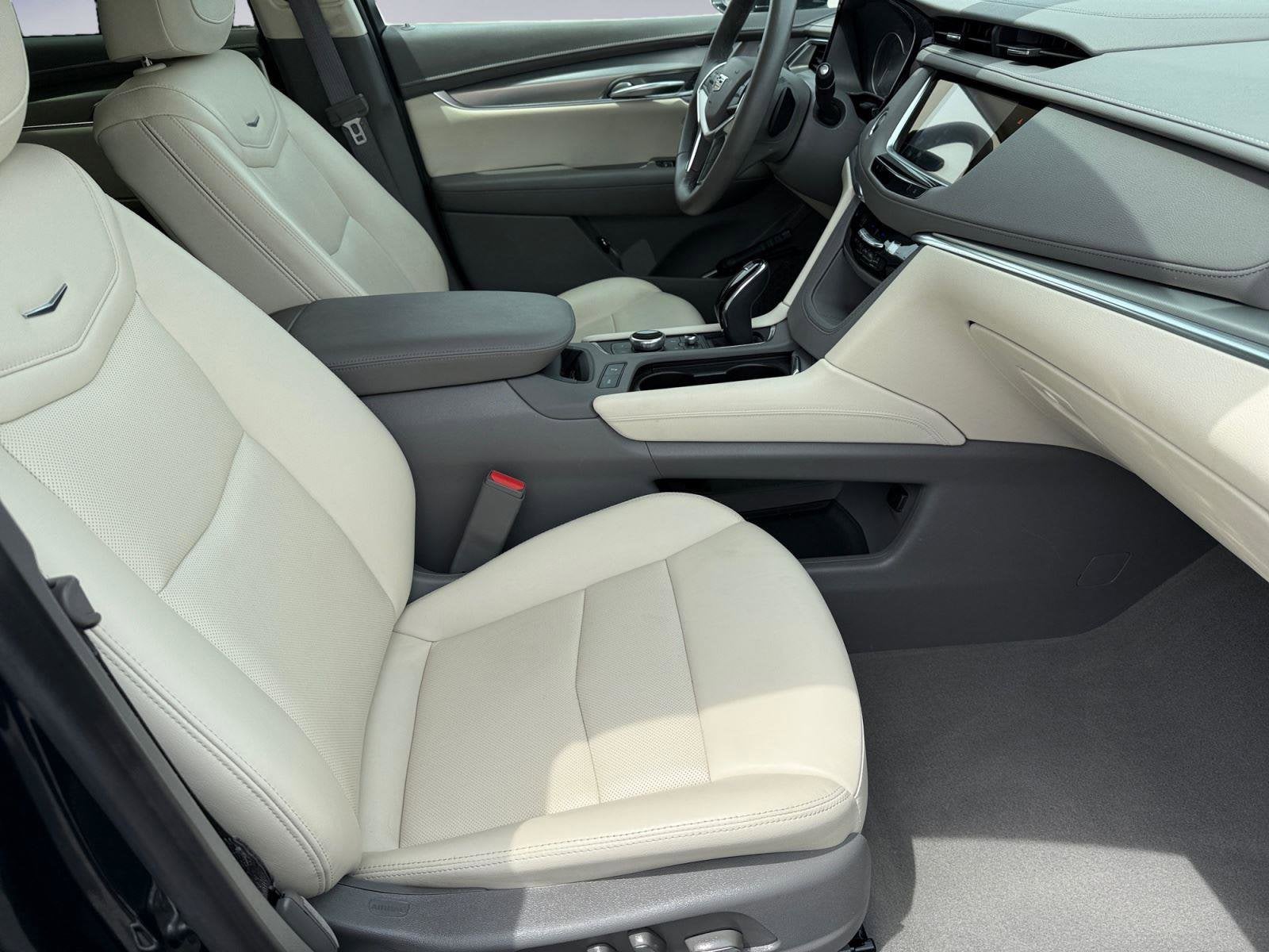 2024 Cadillac XT5 Base