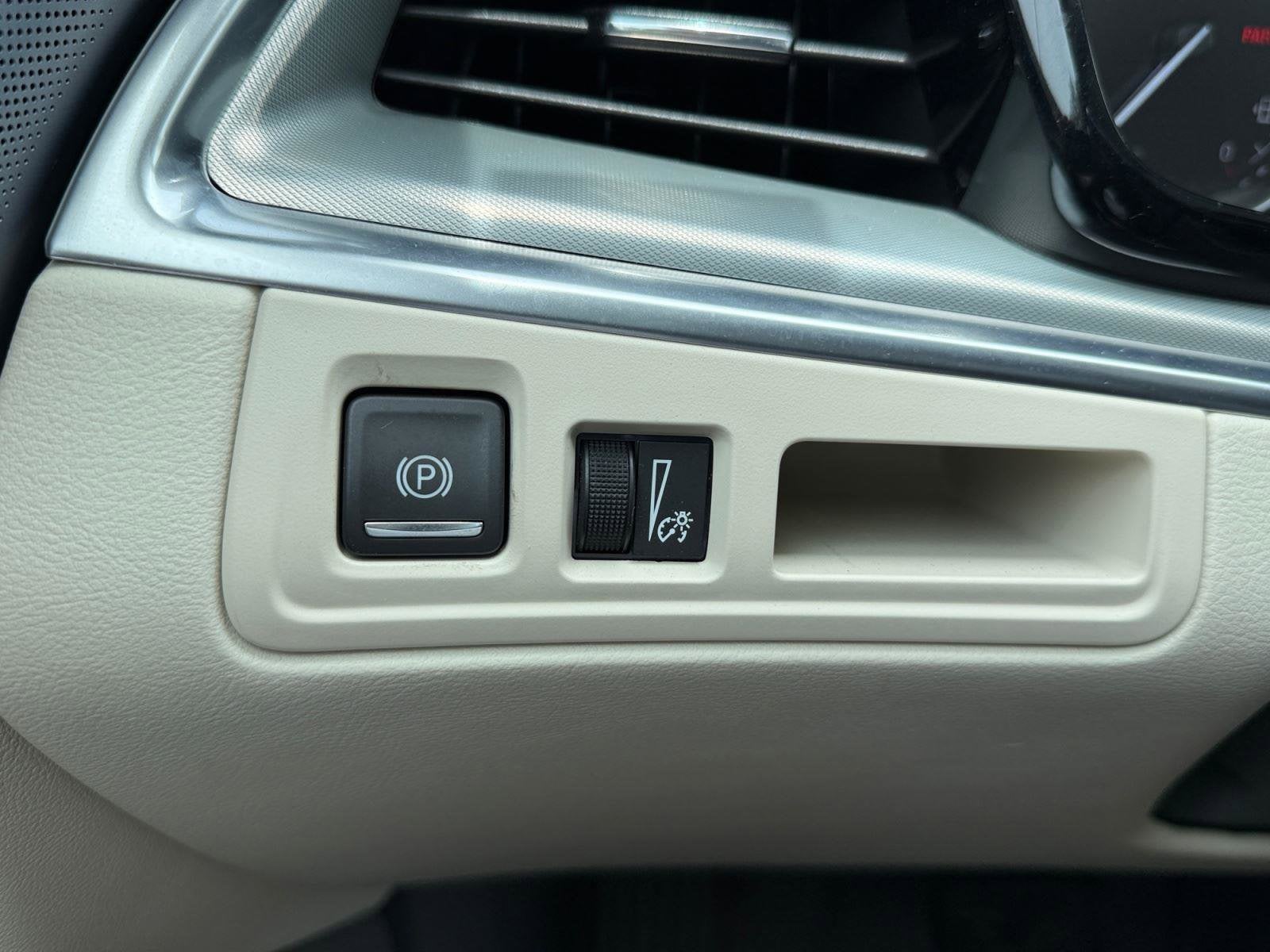 2024 Cadillac XT5 Base