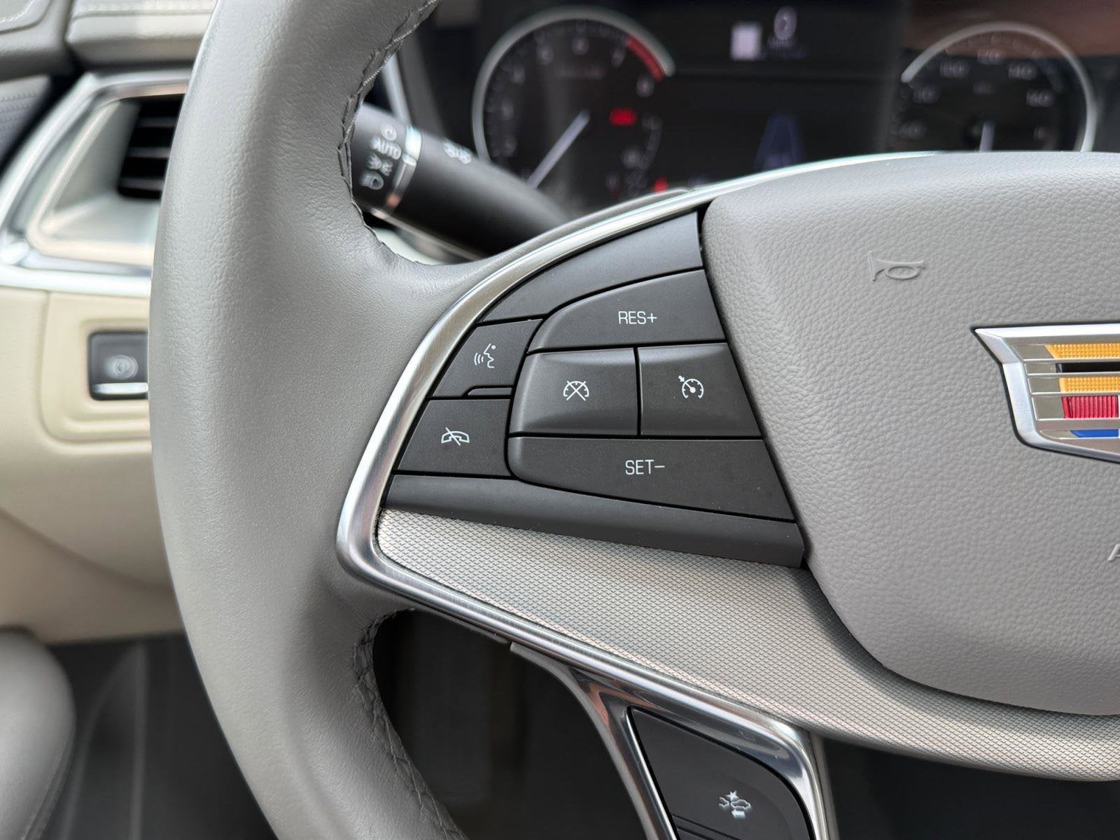 2024 Cadillac XT5 Base