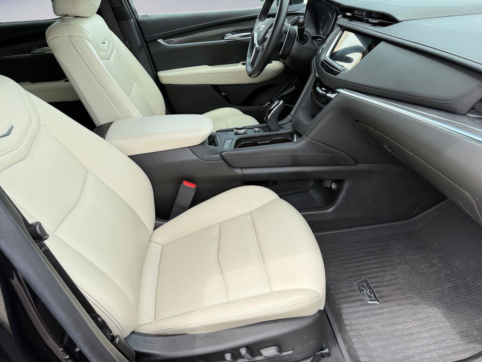 2023 Cadillac XT5 Base