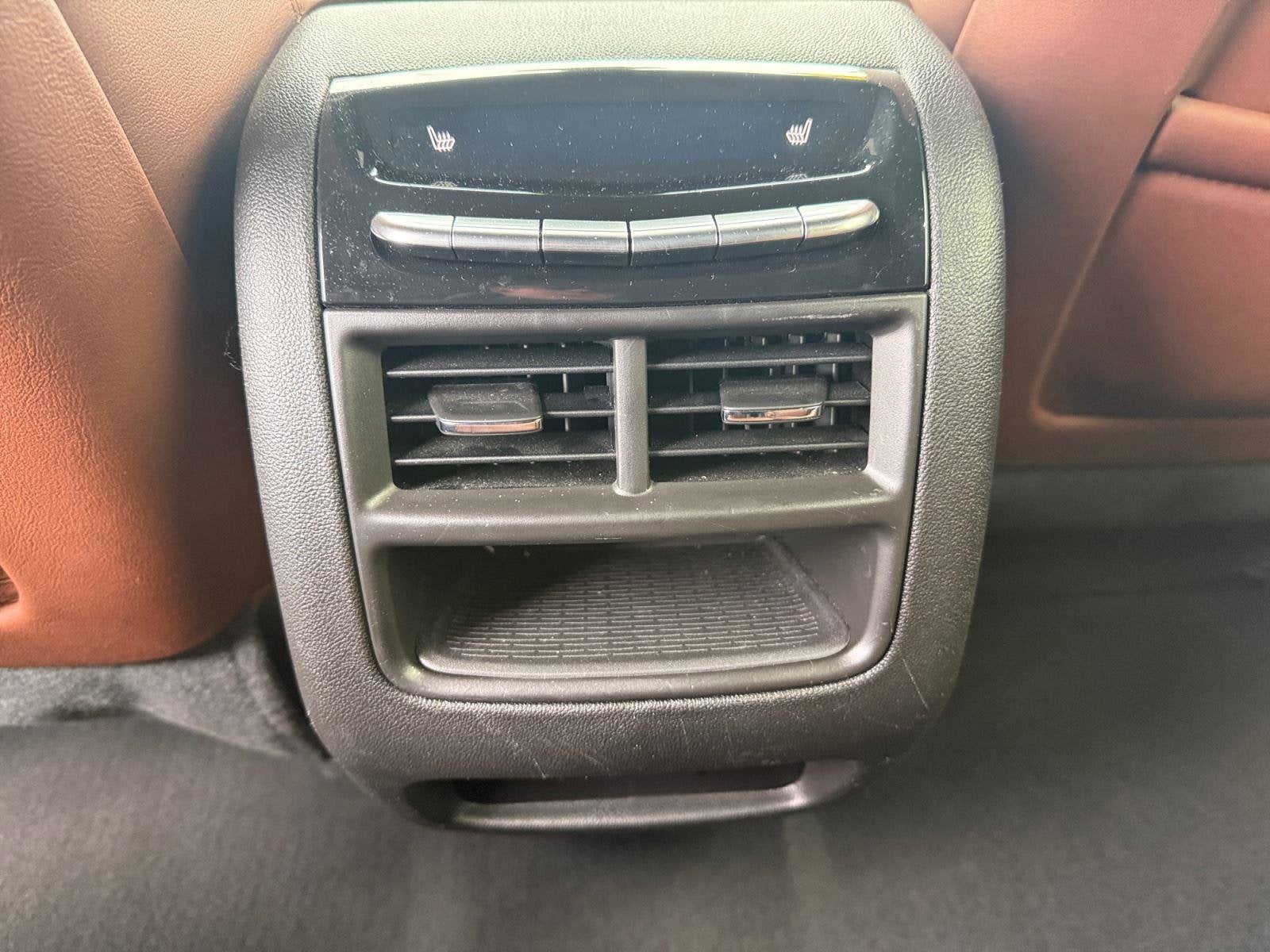 2023 Cadillac XT5 Base