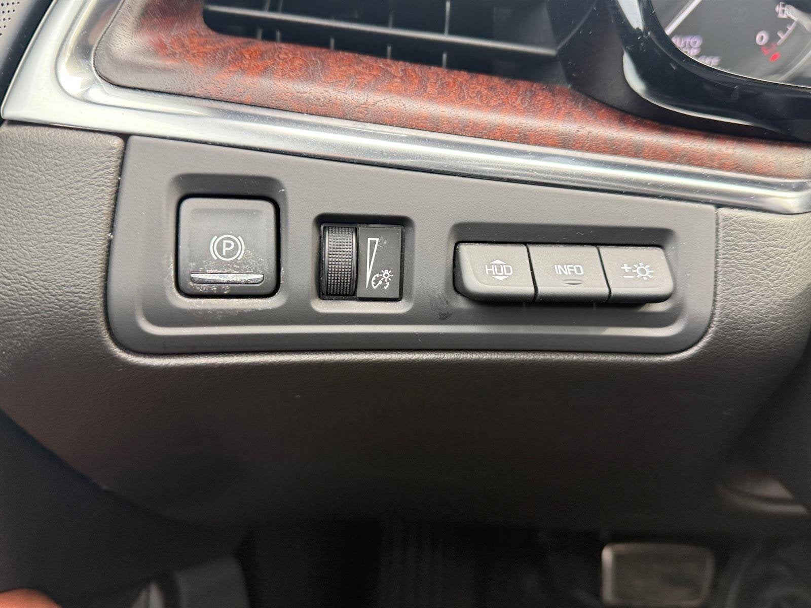 2023 Cadillac XT5 Base