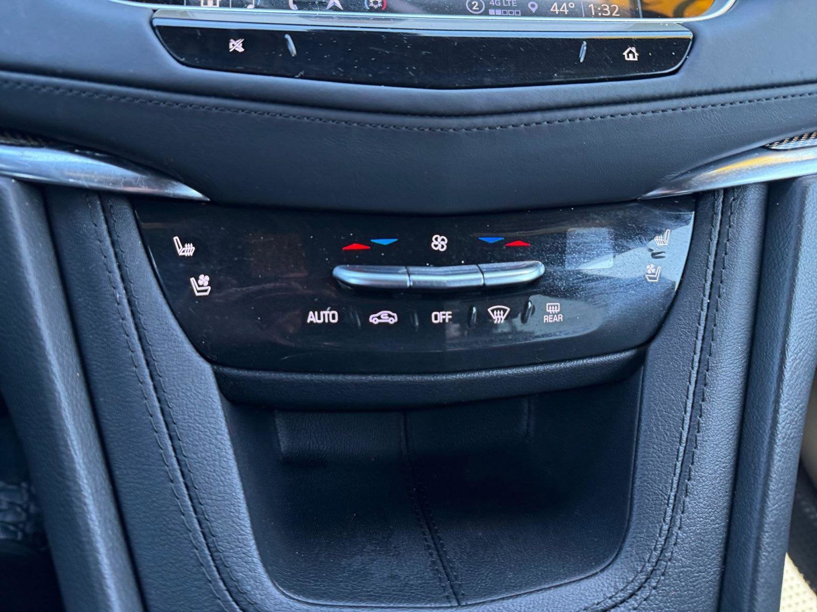 2023 Cadillac XT5 Base