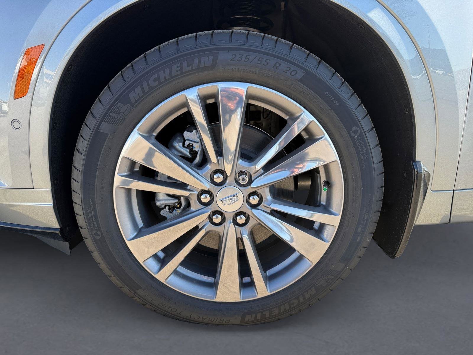 2025 Cadillac XT6 Premium Luxury