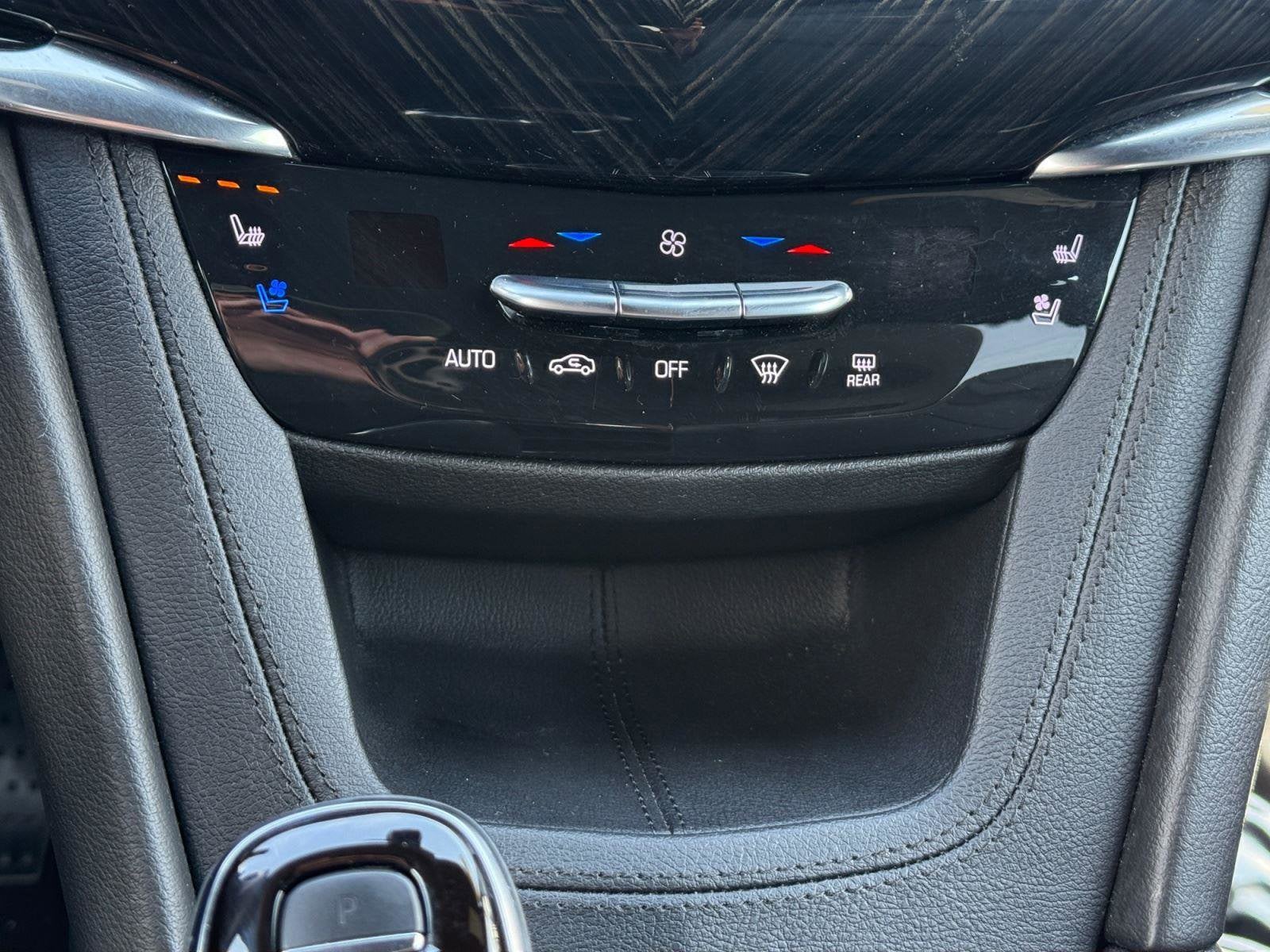 2020 Cadillac XT6 Base